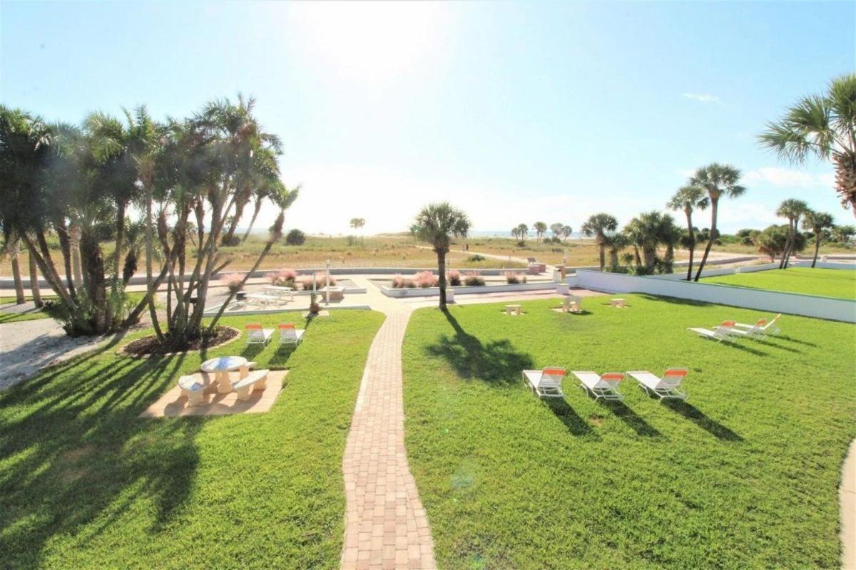 Tropic Terrace #41 - Beachfront Resort St. Pete Beach Exteriér fotografie